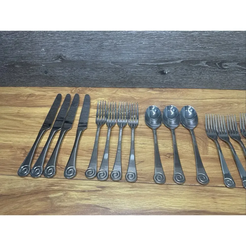 Helmick Robert Welch Ammonite Satin Stainless Silverware 18 Pc Set